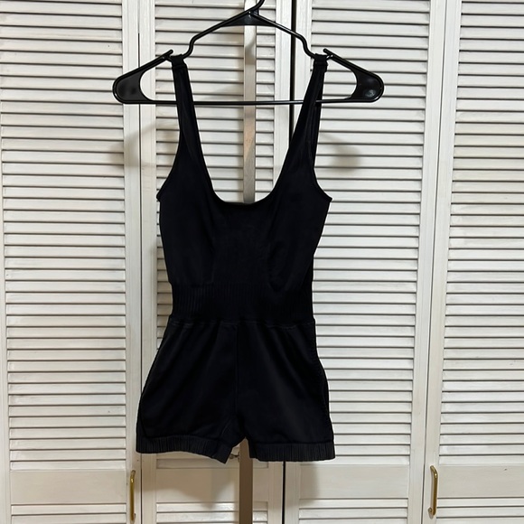 Free People Good Karma Runsie - Picture 2 of 12